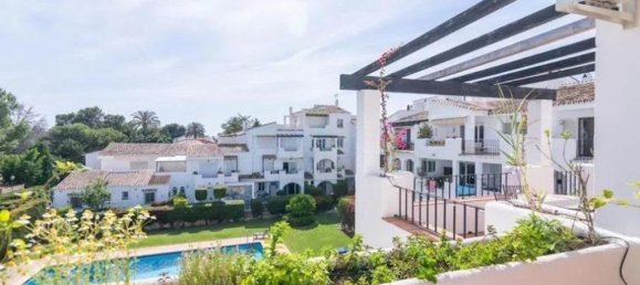 3 bedrooms Penthouse in Estepona, Spain No. 174298 2