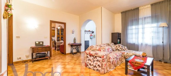 2 bedrooms Apartment in Cherasco, Italy No. 294047 3