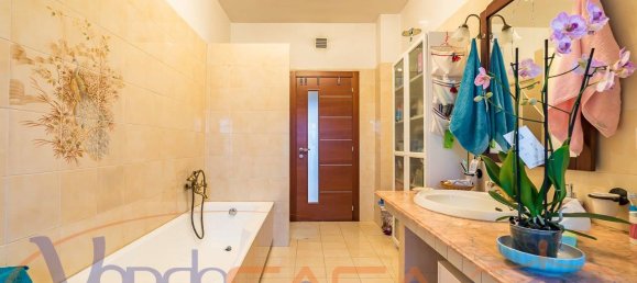 2 bedrooms Apartment in Cherasco, Italy No. 294047 19