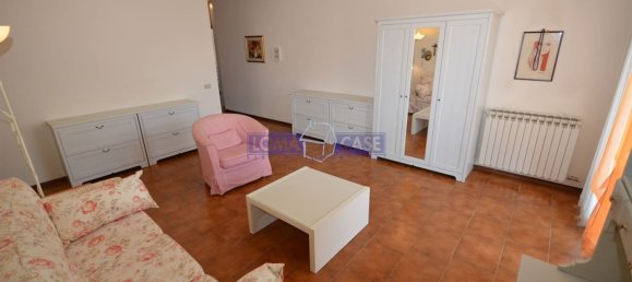 2 rooms Apartment in Lomagna, Italy No. 274089 4