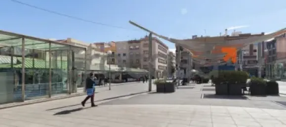 3 bedrooms Apartment in L'Hospitalet de Llobregat, Spain No. 182541 9