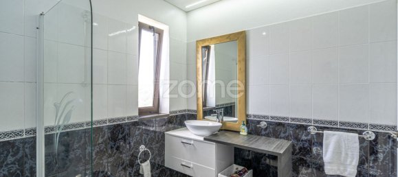 3 bedrooms House in Calheta, Portugal No. 146071 16