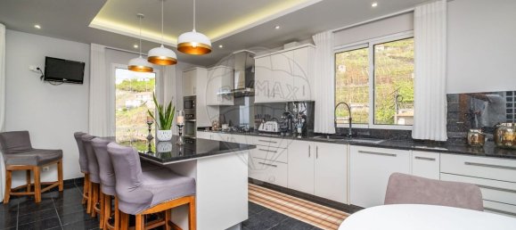 3 bedrooms House in Camara de Lobos, Portugal No. 183211 10