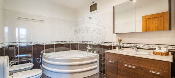 3 bedrooms House in Camara de Lobos, Portugal No. 183211 19