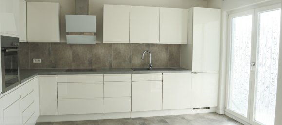 5 bedrooms House in Saint-Louis, France No. 51611 3