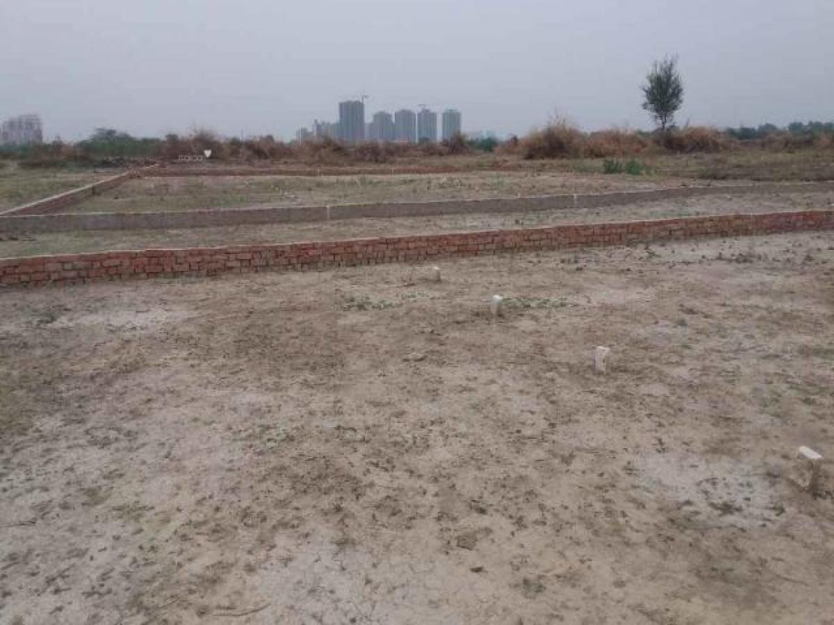  Land in Lucknow, India No. 29636