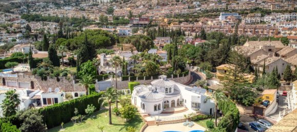 Villa de 4 dormitorios en Benalmádena, Spain No. 173014 2