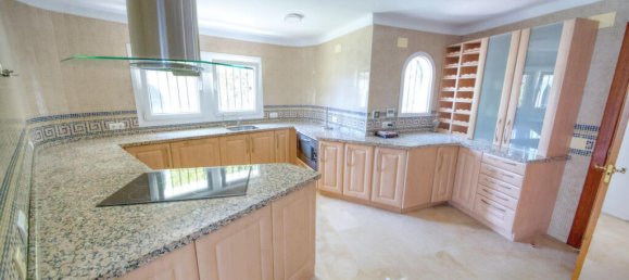 Villa de 4 dormitorios en Benalmádena, Spain No. 173014 33