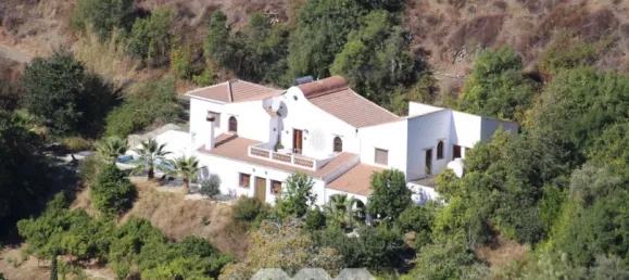 5 bedrooms House in Sedella, Spain No. 42737 4