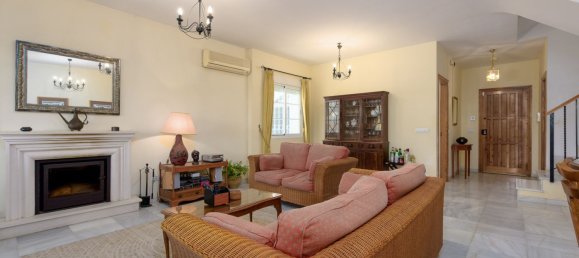 4 Schlafzimmer Villa in Estepona, Spain, Nr. 146214 3