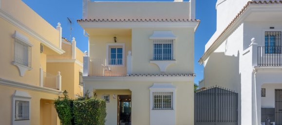 4 Schlafzimmer Villa in Estepona, Spain, Nr. 146214 9