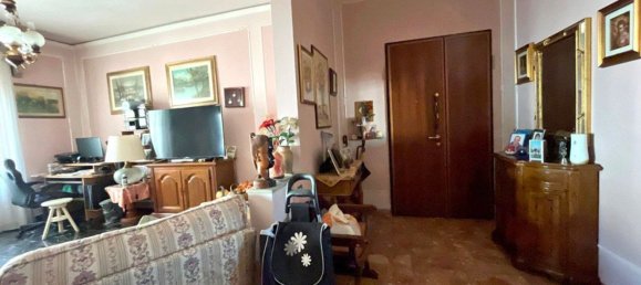 6 rooms Apartment in Scandicci, Italy No. 48286 8