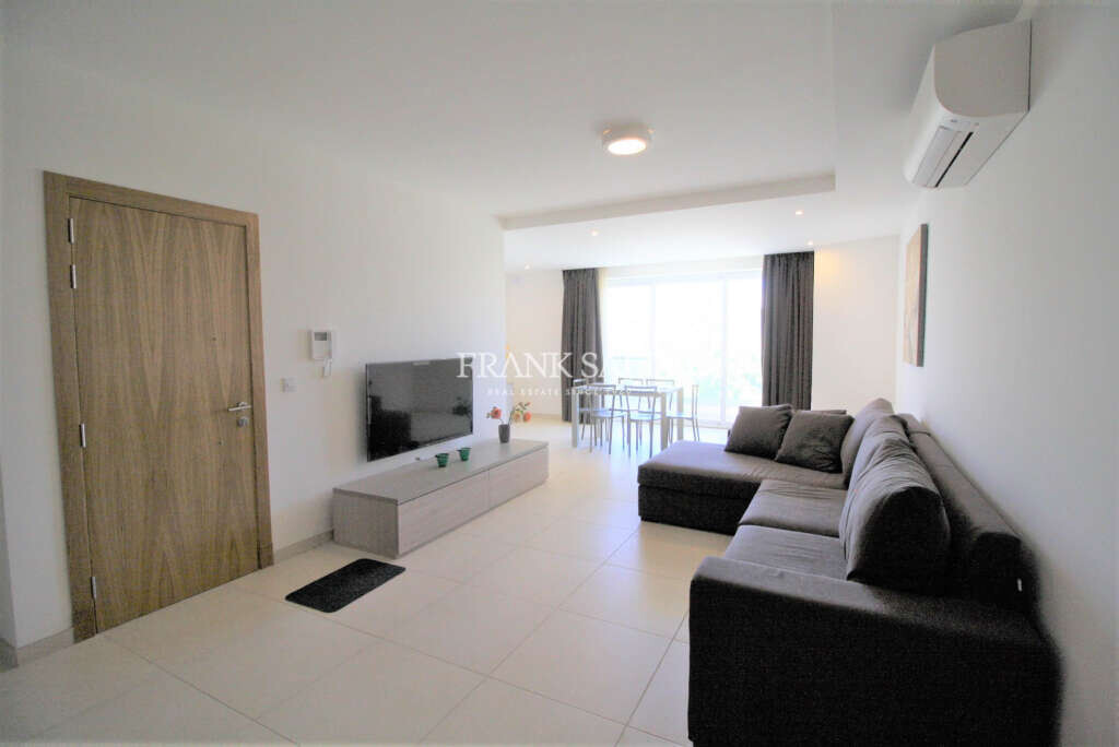 Apartamento de 3 dormitorios en Swieqi, Malta No. 4315
