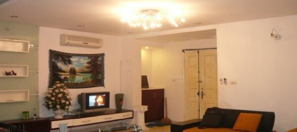2 bedrooms Apartment in Ba Dinh, Vietnam No. 7031 2