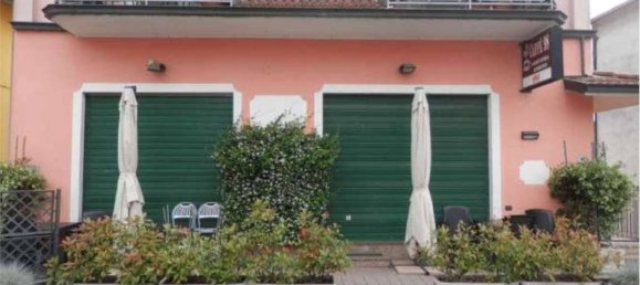 Коммерческая недвижимость с 4 комнатами в Пиццигеттоне, Италия № 95839 3