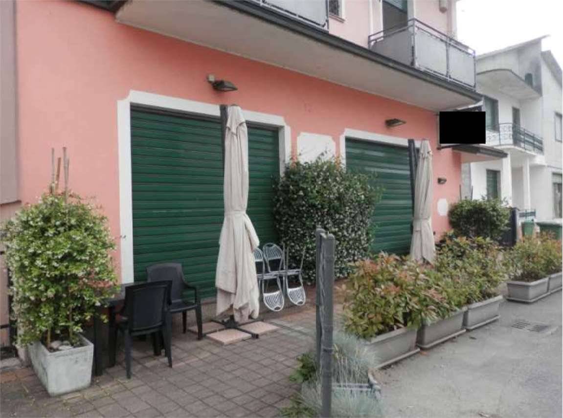 Коммерческая недвижимость с 4 комнатами в Пиццигеттоне, Италия № 95839