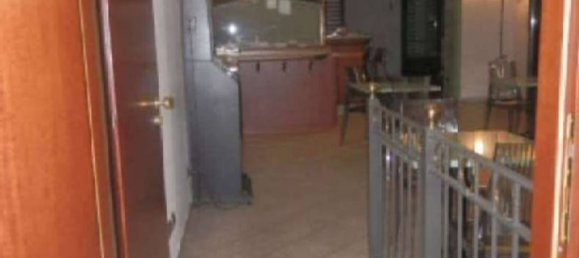 Коммерческая недвижимость с 4 комнатами в Пиццигеттоне, Италия № 95839 5