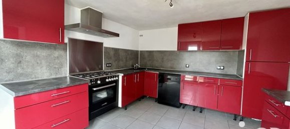 Casa de 3 dormitorios en Thouars, France No. 304244 4