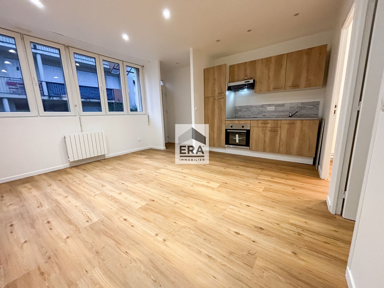 2 rooms Apartment in Athis-Mons, France No. 324003