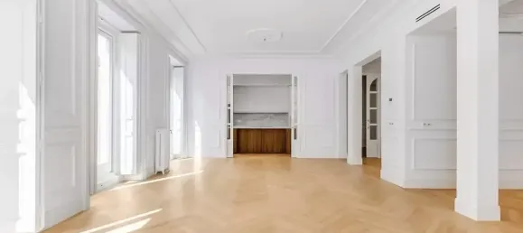 Квартира с 4 спальнями в Мадрид, Испания № 155105 11