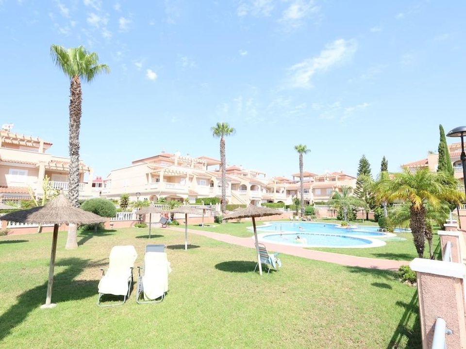 2 bedrooms Bungalow in Alicante, Spain No. 178163