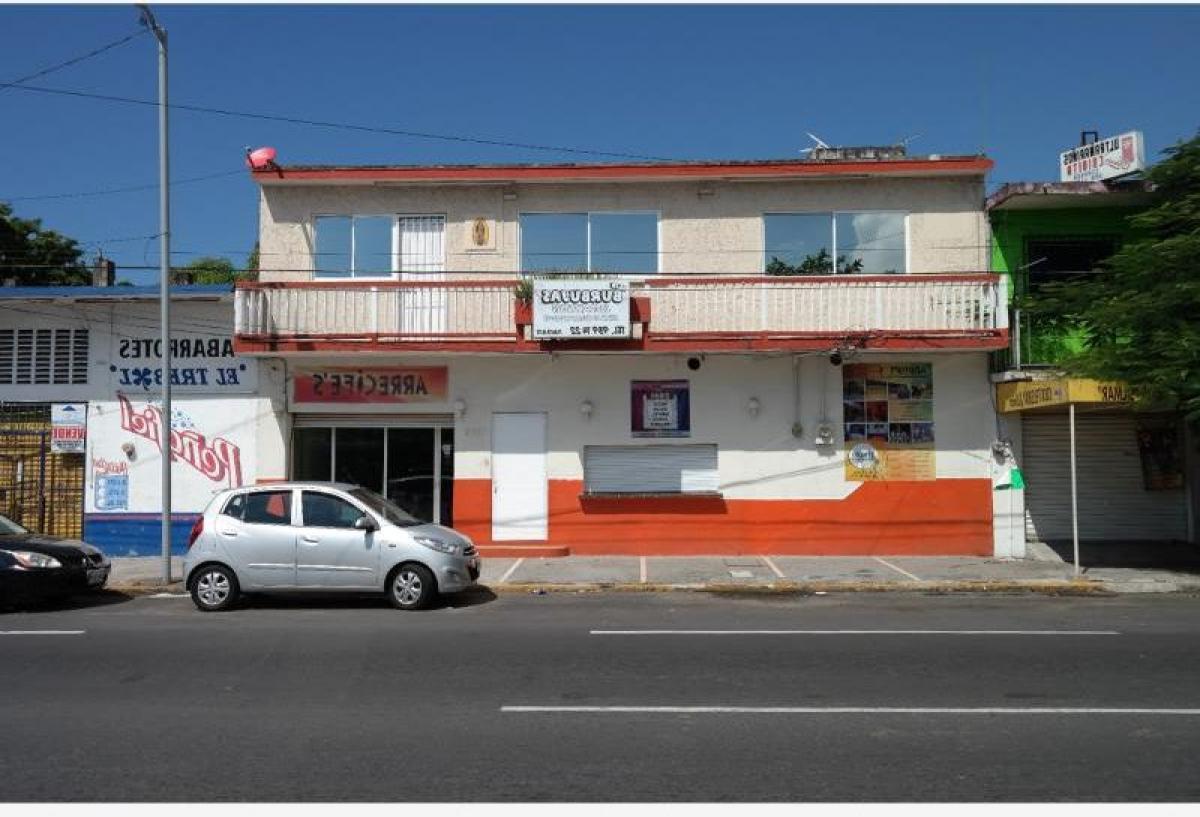  Building in Veracruz, Mexico No. 202424