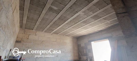 7 rooms Apartment in Vernole, Italy No. 298719 9