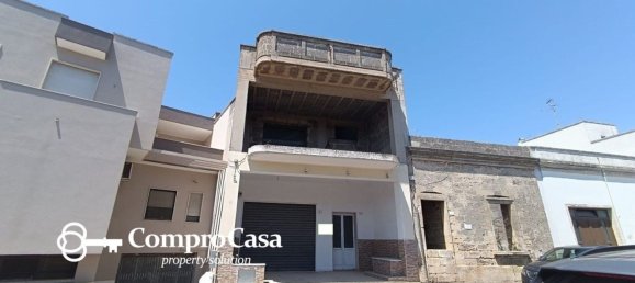 7 rooms Apartment in Vernole, Italy No. 298719 2