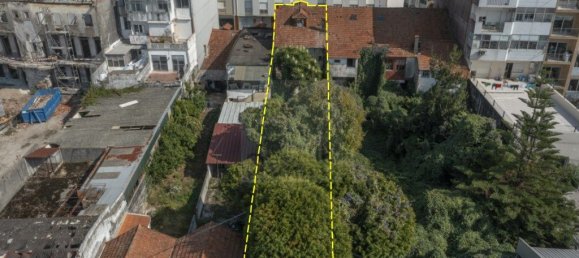 9 bedrooms Building in Porto, Portugal No. 138425 3