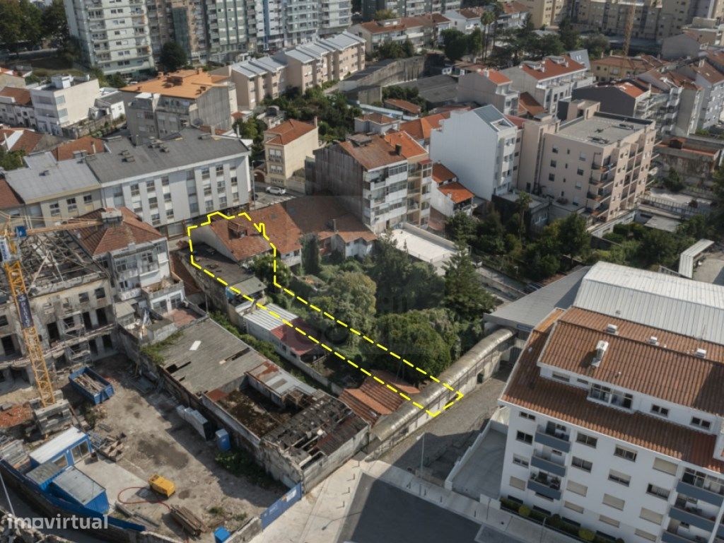 9 bedrooms Building in Porto, Portugal No. 138425