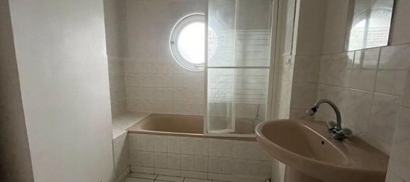 2 chambres Appartement à Saint-Florent-sur-Cher, France No. 77776 4