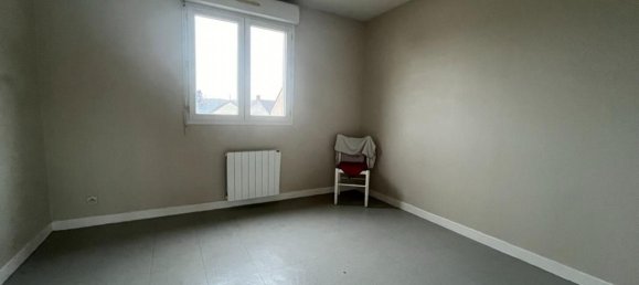 2 chambres Appartement à Saint-Florent-sur-Cher, France No. 77776 5