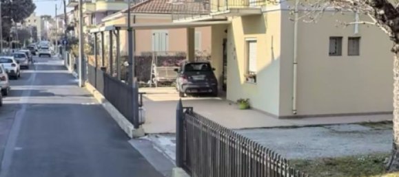 1200m² Building in Rimini, Italy No. 352201 4