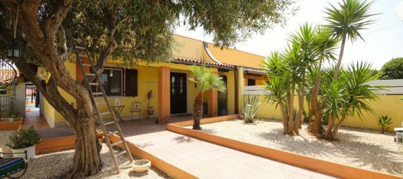 Вилла с 3 комнатами в Авола, Италия № 106445 15