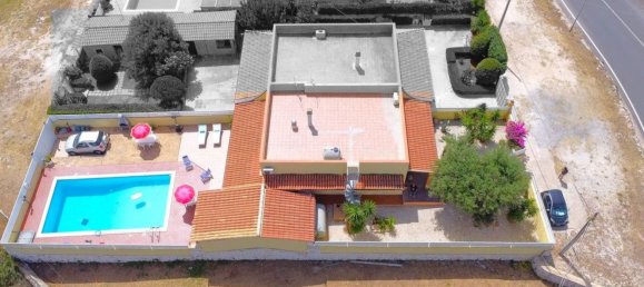 Вилла с 3 комнатами в Авола, Италия № 106445 3