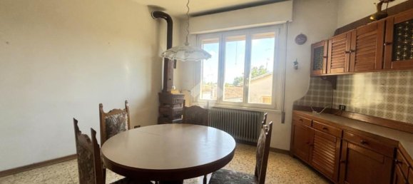 5 bedrooms House in San Benedetto Po, Italy No. 362227 3