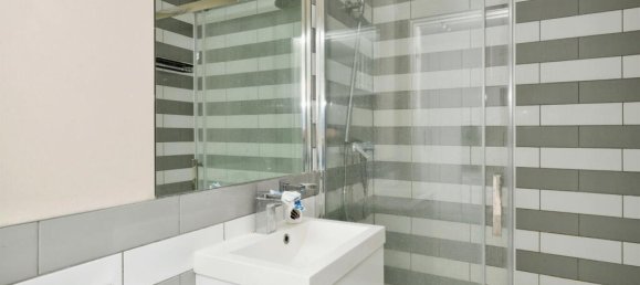 3 bedrooms House in Greenford, United Kingdom No. 6315 5