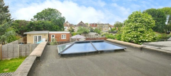 3 bedrooms House in Greenford, United Kingdom No. 6315 3