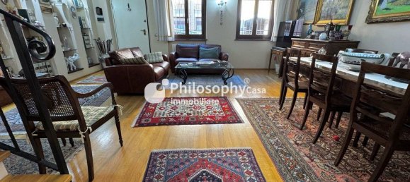 3 bedrooms House in Loreto, Italy No. 374810 5