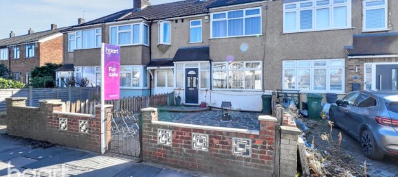 4 bedrooms House in Rainham, United Kingdom No. 4845 17