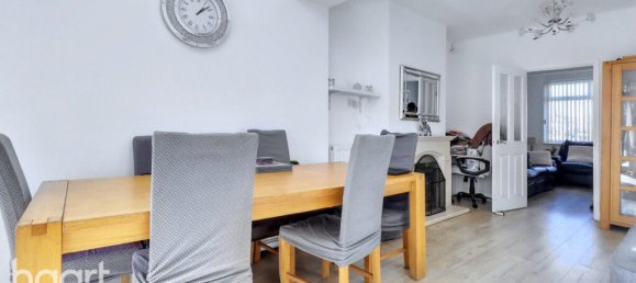 4 bedrooms House in Rainham, United Kingdom No. 4845 24