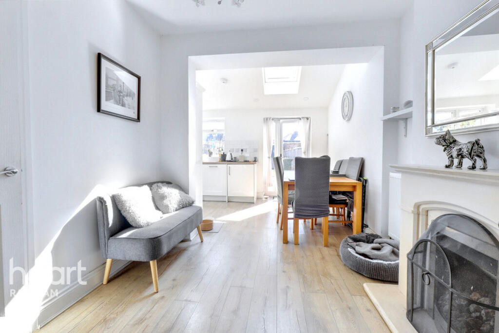 4 bedrooms House in Rainham, United Kingdom No. 4845