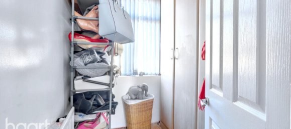 4 bedrooms House in Rainham, United Kingdom No. 4845 32