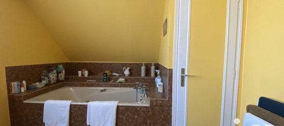 4 bedrooms House in Commentry, France No. 203822 13