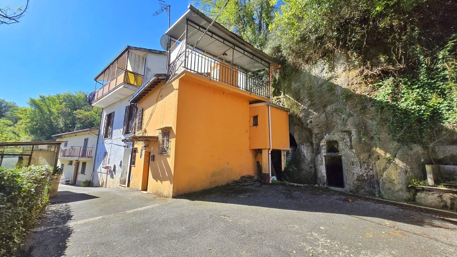 2 bedrooms House in Valmontone, Italy No. 397792