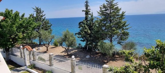 285m² Commercial property in Chalkidiki, Greece No. 8100 2