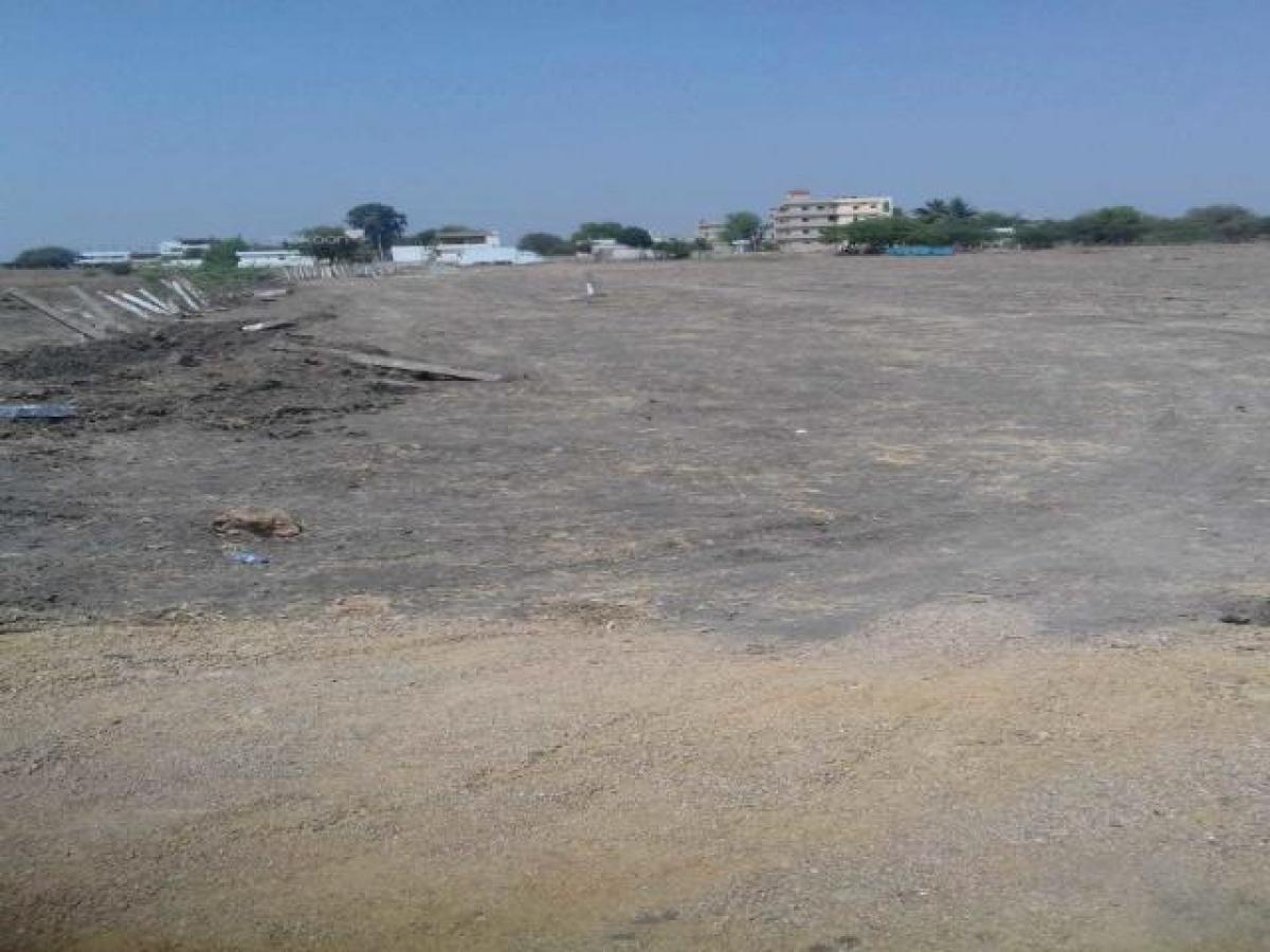 Земельный участок в Хайдарабад, Индия № 31097