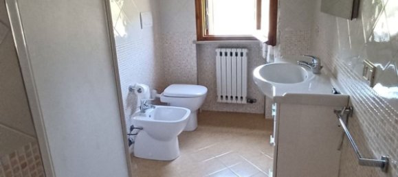 3 rooms Apartment in Pesaro, Italy No. 229136 6