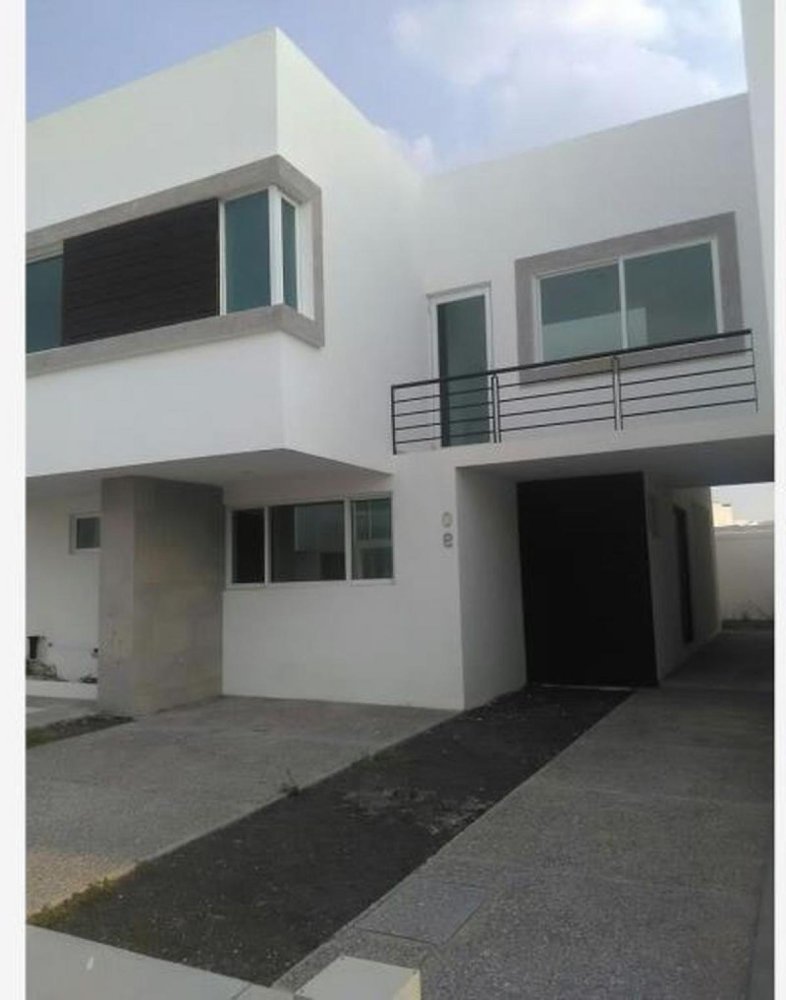 Casa de 3 dormitorios en Querétaro, Mexico No. 167661