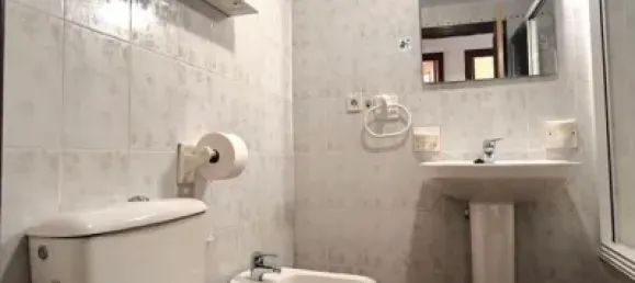 Apartamento de 2 dormitorios en Alpedrete, Spain No. 142269 10